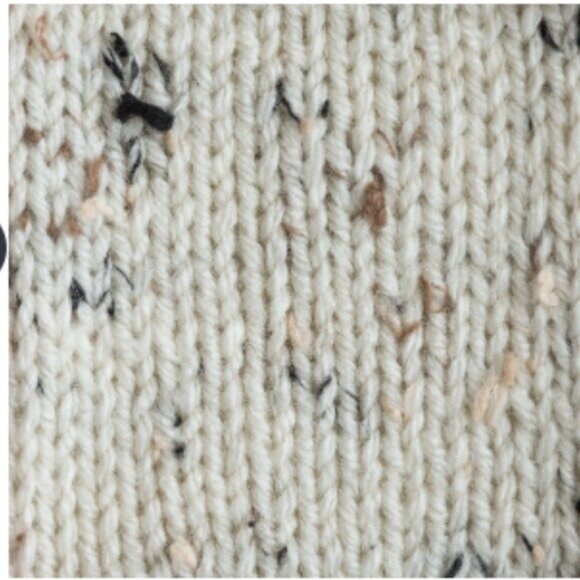 Handknit Fingerless cabled pattern mittens wrist warmers gloves ARAN TWEED - Picture 10 of 10